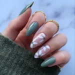 Khaki floral daisy custom press on nails in almond shape, perfect for spring.