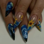 Beautiful fall nail designs perfect for moms to do at home during autumn.
