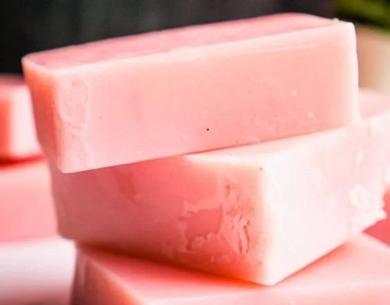 DIY cold process soap with bubbly results for busy moms