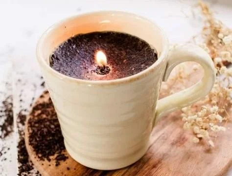 DIY coffee candles with whole coffee beans for a cozy atmosphere