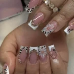 Easy leopard print acrylics design for busy moms