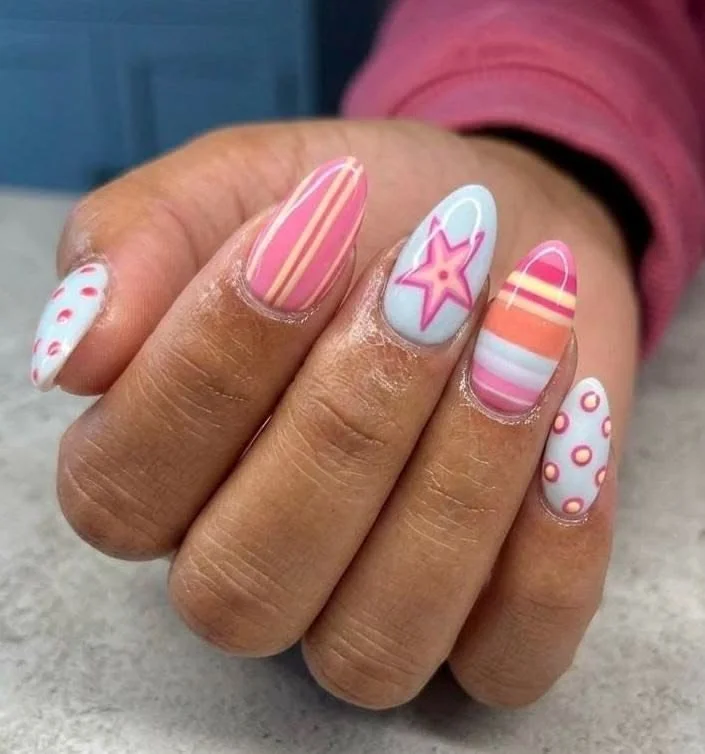 Summer Y2K pastel striped star press on nails design for stylish manicures