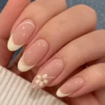 Sophisticated prom nails designs for the perfect prom night