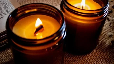 DIY beeswax candles for a warm and long-lasting glow perfect for home decor