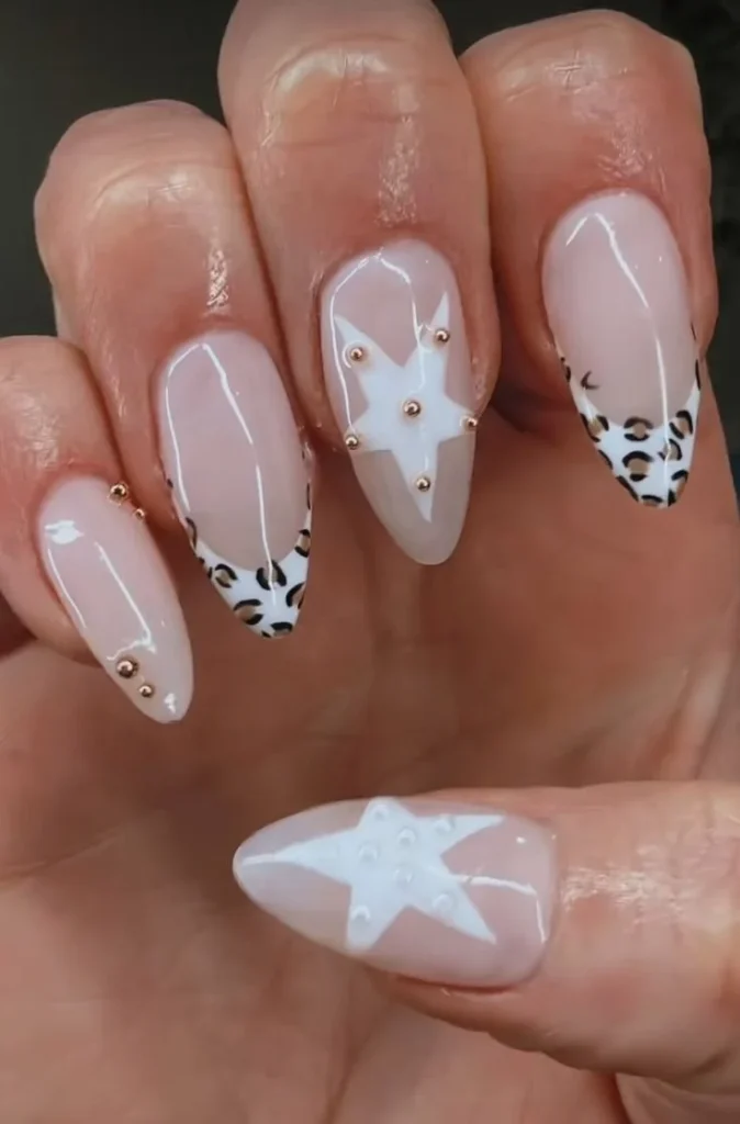 Elegant black and white nails design for busy moms