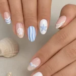 Fresh and stylish August nails ideas for busy moms this month