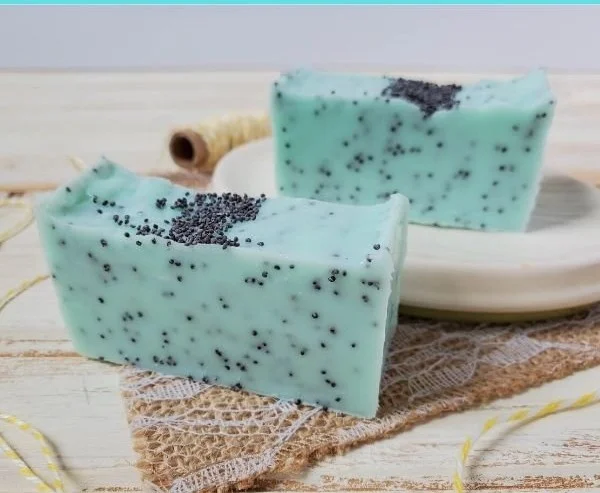 Homemade Mint Poppy Seed Soap created by beginners and crafters.