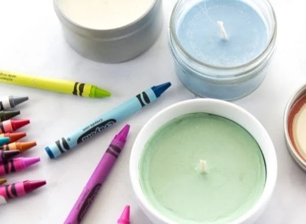 DIY crayon candles made with soy wax at home