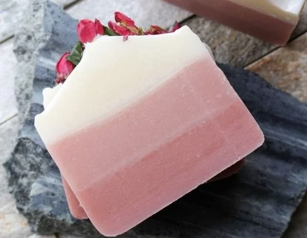 Learn soapmaking with step-by-step guide and free printable resources.
