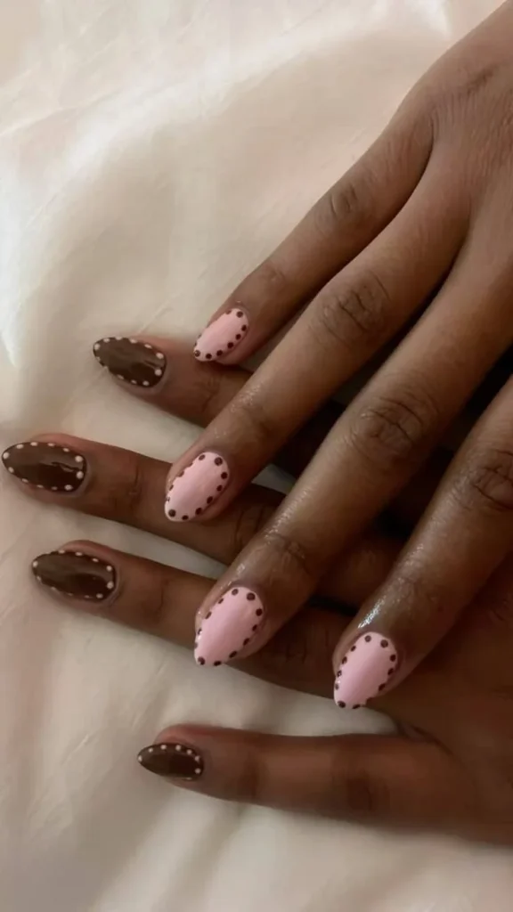 Elegant nail design by Confiança na Certa showcasing creativity and trust.