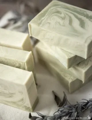 Homemade White Chocolate Peppermint Christmas Soap for beginners