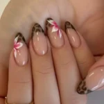 Stylish short almond nails designs for DIY beginners