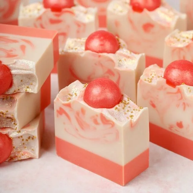 Handmade Peach Prosecco Soap for beginners in a DIY project
